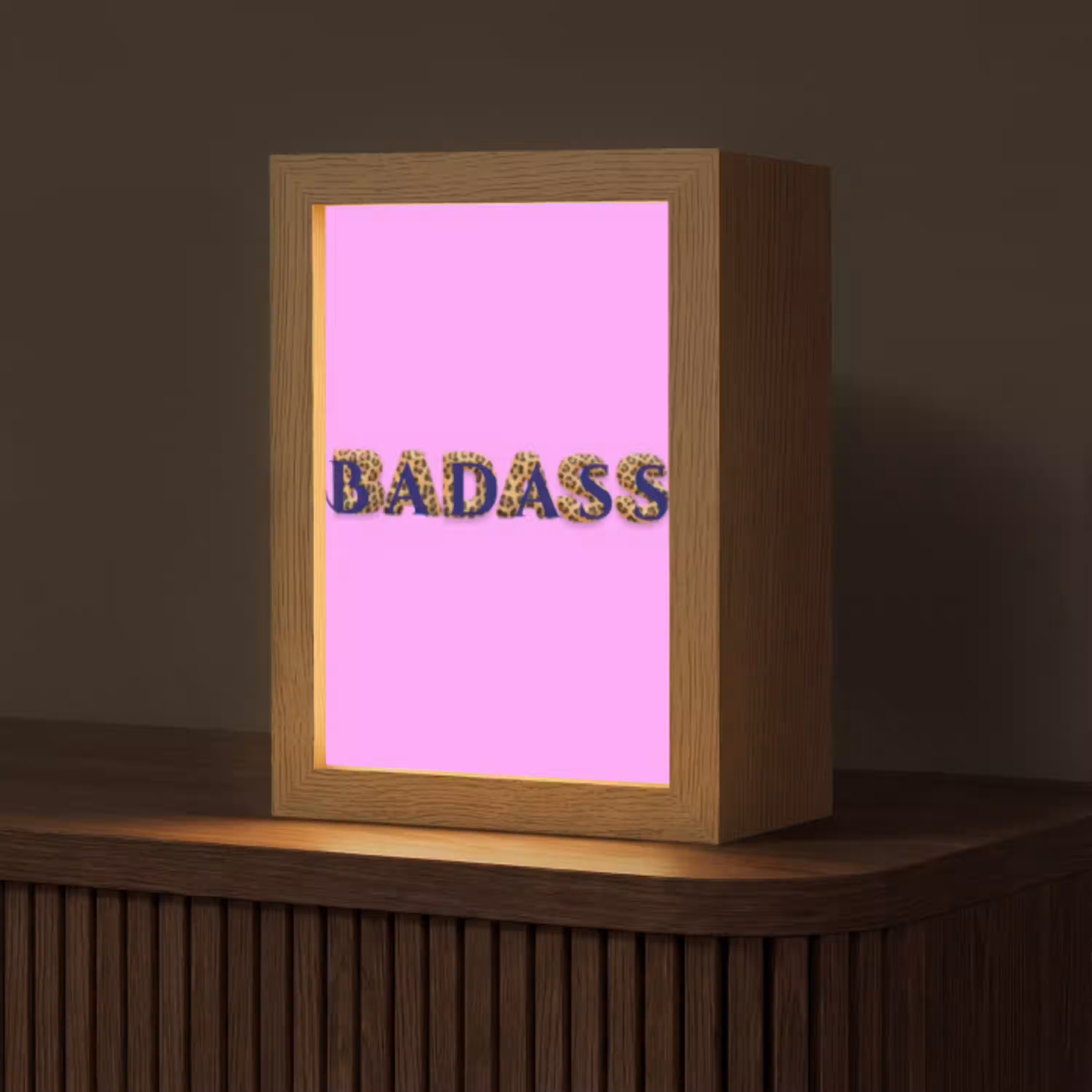 Felroze - Badass - Panterprint - Schaduw Light Box met kabel (Tafellamp) klein -z3d_website