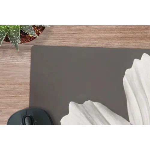 Bloem - Minimalistisch - Zwart - Wit muismat rubber klein -closeup