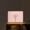 Giraffe - Illustratie - Roze Light Box met batterij (Wandlamp kind) middel -sfeer1_kind