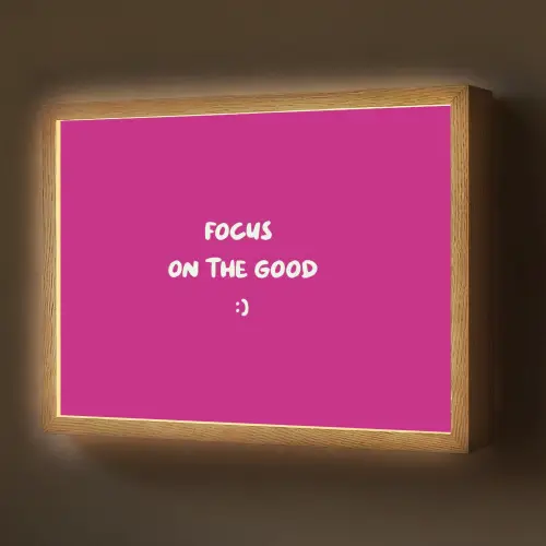 Focus - Smiley - Roze Light Box met batterij (Wandlamp) middel -z3d_website
