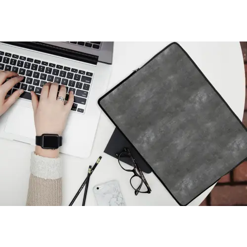 Donkergrijs - Ruw - Beton laptophoes neopreen klein 279 -bureau
