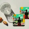 Vrouw - Keuken - Katten - Doorkijk onderzetter kurk middel -sfeer4