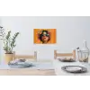 Vrouw - Bloemen - Aesthetic - Oranje Muursticker klein -eettafel