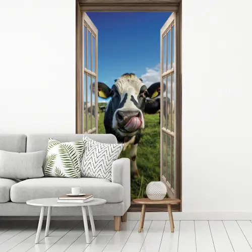 Doorkijk - Koe - Weiland - Dieren - Natuur fotobehang vinyl groot -woonkamer