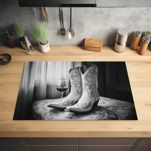 Wijn - Cowboylaarzen - Raamlicht - Wit Inductie beschermer vinyl 3mm klein -sfeer5