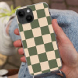 Schaakbord print - Groen - Beige - Blokjes Crossbody Case iPhone 14 middel -sfeer3