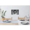 Vrouw - Zwart Wit - Ketting - Zonnebril Muursticker klein -eettafel
