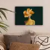 Vrouw - Hoed - Geel canvas 2cm klein -sfeer1