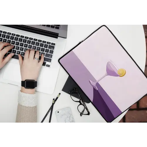 Cocktail - Paars - Minimalistisch - Citroen laptophoes neopreen klein -bureau