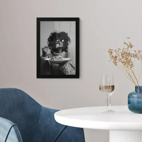 Vrouw - Pasta - Zwart - Wit fotolijst zwart zonder passe partout klein -sfeer4