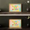 Quote - Lucky - Regenboogkleuren Light Box met kabel (Tafellamp) klein -sfeer3