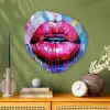 Graffiti - Lippen - Felroze - Geschilderd Wandcirkel Organisch Plexiglas middel -sfeer2