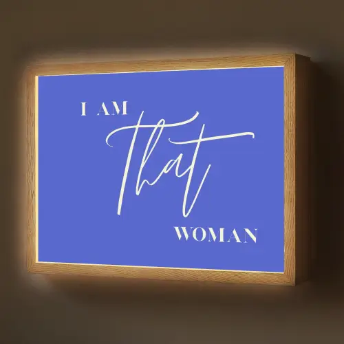 Blauw - I am that woman - Sierlijk - Minimalistisch Light Box met batterij (Wandlamp) middel -z3d_website
