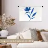 Bloem - Blaadjes - Minimalistisch - Blauw Wandkleed katoen klein -sfeer1