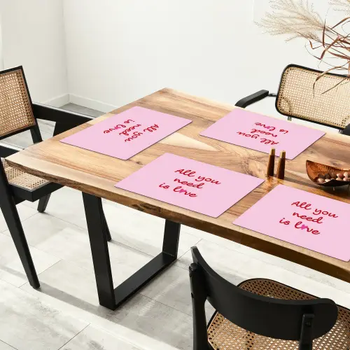 Tekst - Roze - Love - Hart Placemat vinyl groot -zzsfeer4_Kitchenyeah-website