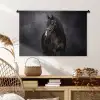 Portret - Paard - Zwart Wandkleed katoen middel -sfeer5