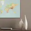 Wereldkaart - Realistisch - Blauw PET vilt klein -sfeer6_closeup