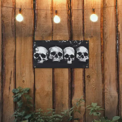 Schedels - Zwart - Contrast tuinposter los doek klein -sfeer1