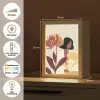 Vrouw - Minimalistisch - Bloem Light Box met kabel (Tafellamp) klein -USP_NL
