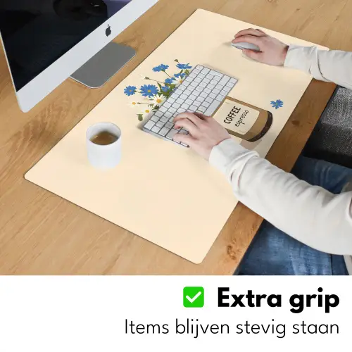 Coffee - Blik - Minimalistisch - Bloemen Muismat XXL klein -sfeer3