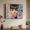 Kauwgom - Vrouw - Penseelstreken - Modern Textielframe zwart klein -sfeer3