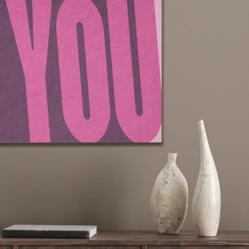 Love - Tekst - Roze - Valentijn PET vilt klein -sfeer6_closeup