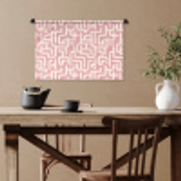 Doolhofpatroon - Roze - Wit - Abstract Wandkleed katoen klein 269 -sfeer6