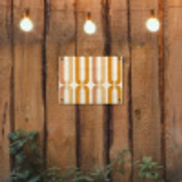 U-vorm - Retro - Oranje tuinposter los doek klein 239 -sfeer1