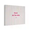 Focus on the good - Strepen - Roze - Smiley PET vilt klein -3d