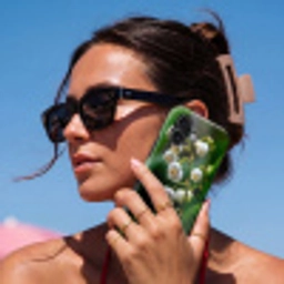Bloemen - Wit - Bladeren - Lelietjes Toughcase MagSafe Apple iPhone 17 klein -Sfeer2V