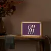 Oh hi - Paars - Minimalistisch Light Box met kabel (Tafellamp) klein -sfeer4
