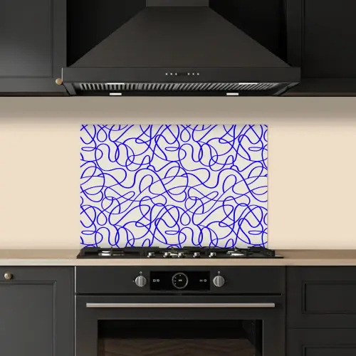 Patronen - Beige - Blauw - Lijnen keuken achterwand spatscherm klein 900 -sfeer1