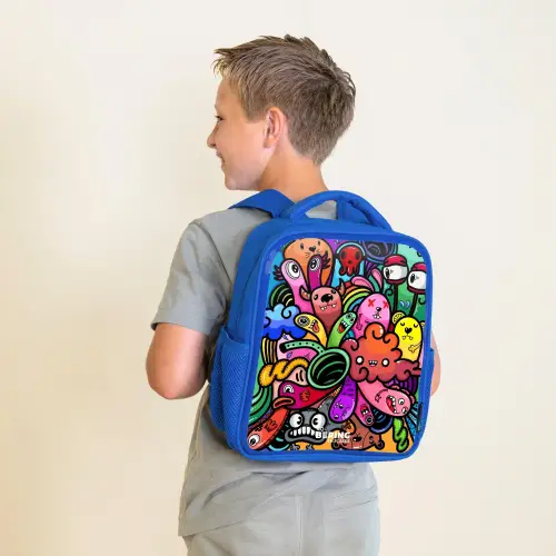 Vrolijke monsterchaos Kinderrugzak - Blauw middel -sfeer2