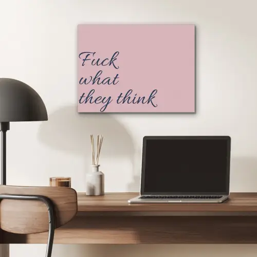 Fuck what they think - Roze - Minimalistisch PET vilt klein -sfeer5
