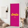 Smile - Stippen - Geel - Smiley - Roze deurposter klein -sfeer6