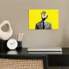 Pak - Hand - Geel poster papier klein -sfeer1