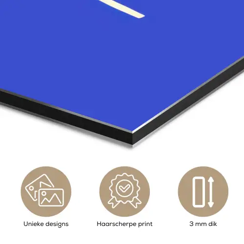 Blauw - I am that woman - Sierlijk - Minimalistisch aluminium wit klein -closeup_NL