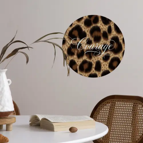Luipaardprint - Bruin - Courage - Sierlijk Wandcirkel behangsticker klein -sfeer3