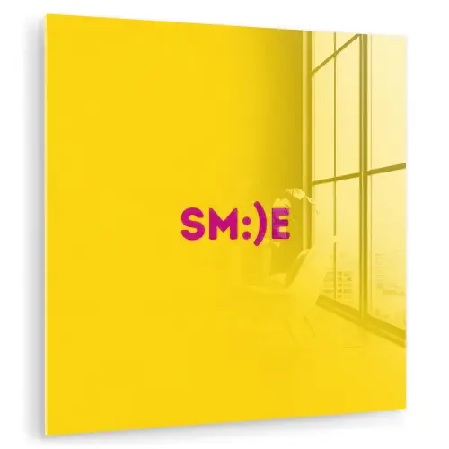 Smile - Roze - Geel plexiglas 5mm klein -zzzproduct_nieuw