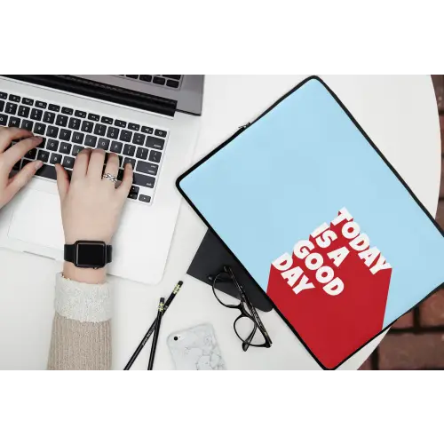 Today is a good day - Rood - lichtblauw laptophoes neopreen klein -bureau