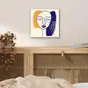 Minimalistisch - Gezicht - Hand - Oranje - Blauw aluminium wit klein -sfeer3