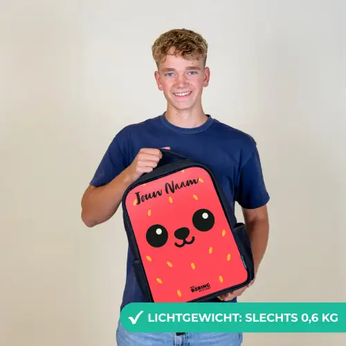 Kawai - Aardbei - Rood Rugzak - Zwart middel -sfeer7_NL