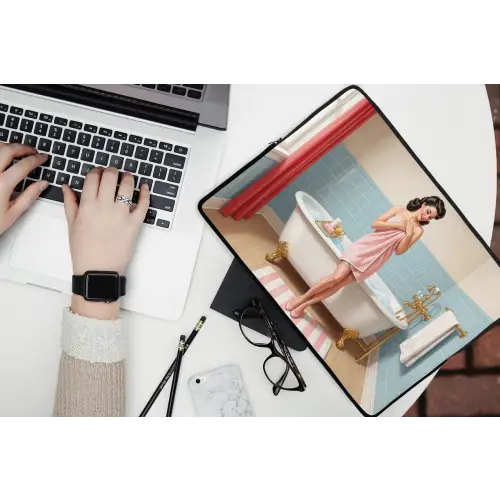 Badkamer - Vrouw - Roze laptophoes neopreen klein -bureau