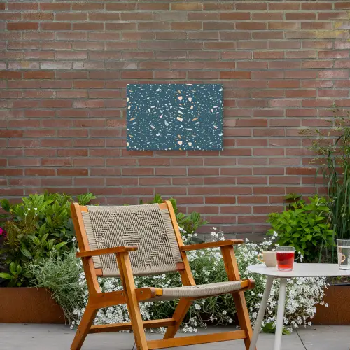 Terrazzo -  Patroon - Kleurrijk - Diep blauw Tuinposter op houten frame 2 cm dik klein 845 -sfeer3