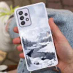 Sneeuwlandschap - Bergen - Rivier - Winter Hoesje Samsung Galaxy A52 5G met koord klein -sfeer3