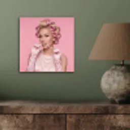 Vrouw - Roze - Parelketting - Krulspelden aluminium wit klein -sfeer2