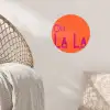 Oh la la - Oranje - Roze - Scheeflettertype Wandcirkel behangsticker klein -sfeer4