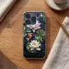 Glasstukjes - Leliebladeren - Vis - Oranje Telefoonhoesje iPhone 17 Pro klein -sfeer1
