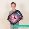Roze Alien in Sterrennevel Kinderkoffer - Zwart klein -sfeer4_NL