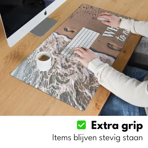 Where to next - Strand - Voetstappen Muismat XXL klein -sfeer3